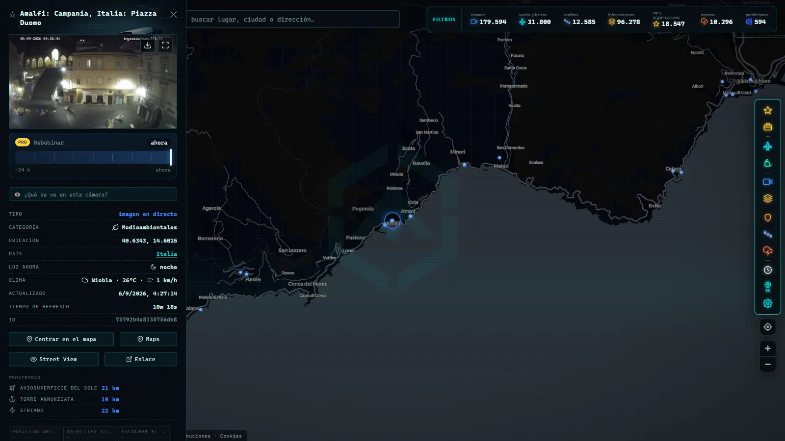 Ficha de Amalfi: Campania, Italia: Piazza Duomo (Medioambiental) en el mapa de ARGOS ATLAS