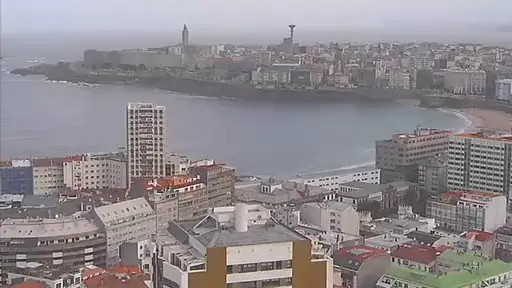 Un día entero sobre A Coruña en 17 segundos: cámara de la televisión pública gallega G24, acelerada ×5.000