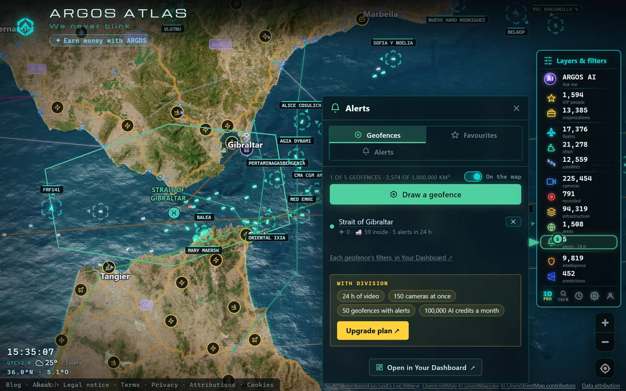 A geofence over the Strait of Gibraltar, with the ships inside it and its panel